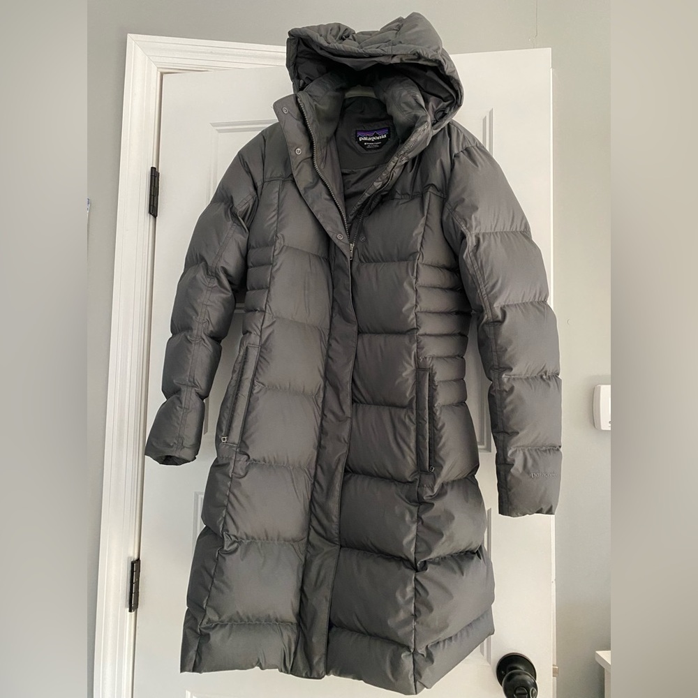 Patagonia Womens Long Down Puffer Jacket, Grey, Medium